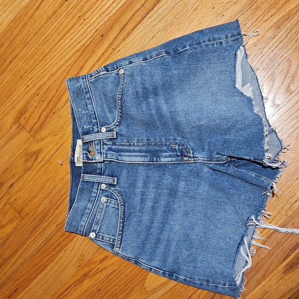 Madewell The Mom Jean Short
